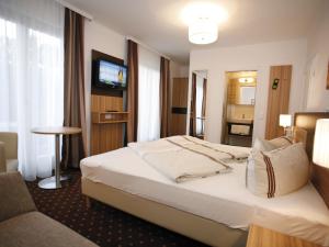 Superior Double Room with Balcony or Terrace room in Hotel Diana