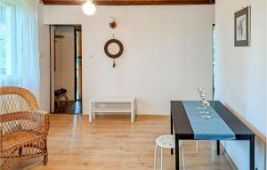 3 Bedroom Cozy Home In Stezyca