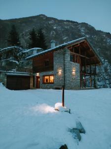 Chalet Walser immerso in una proprietà privata di 3000mq