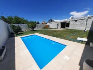 Alojamiento "Mis Raíces" Casa y Departamento - 9 de Julio