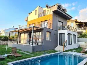 Likya Milay Villa- Huvuzlu Lüks Villada Tatilin Tadını Çıkarın - Ovacik