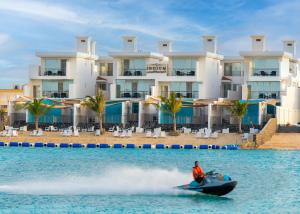 Indium Villas Durrat Al Arus for families only