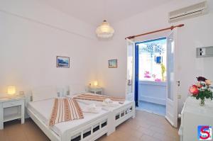 Soultana Rooms & Studios Milos Greece