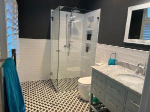 Old Queensland Charm Entire upper level