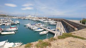 Appartements Appart'hotel Luxe Vieil Antibes 75 m2 avec Parking plages a pieds : photos des chambres