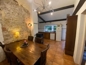 Appartements Cosy former bakery house with communal swimming pool : photos des chambres