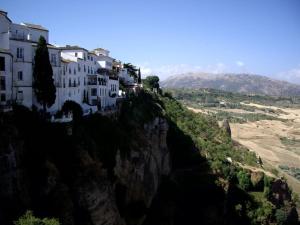 Countryside private apartment with pool & sea view