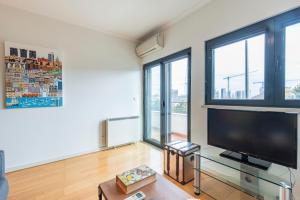 Fancy Apartment WMetro at Doorstep by LovelyStay