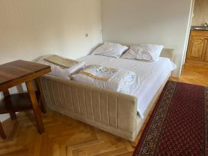 Double Room with Private External Bathroom room in Apartments and Rooms Vicko
