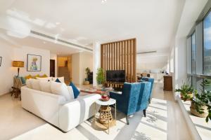 Maison Privee - Stunning 3-Floor Villa with Kids Room & Rooftop Terrace over Dubai Marina