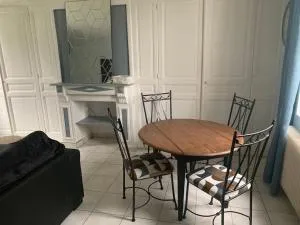 Sous le grand Cèdre - Beaucourt-en-Santerre