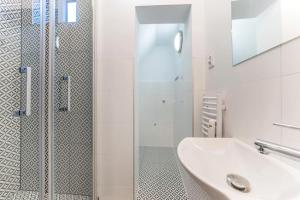 Hello Apartments Sw Ducha Loft for 4 guests