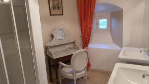 B&B / Chambres d'hotes Chateau De La Frogerie : Suite Familiale