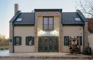 Flamingó Panzió és Borház - Pusztazámor