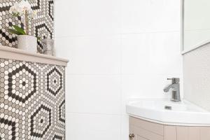 Newly refurbished 2-bedroom flat in Notting Hill