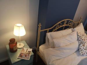 Maisons de vacances Les Escuries. Four bedroom gite near Montmorillon, Vienne 86. Cosy, peaceful, beautiful. : photos des chambres