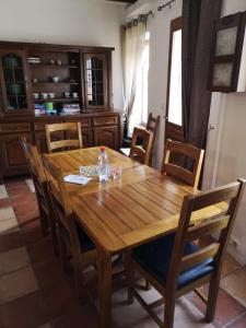 Maisons de vacances Les Escuries. Four bedroom gite near Montmorillon, Vienne 86. Cosy, peaceful, beautiful. : photos des chambres