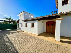 Stunning Villa Amanecer