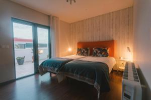 Bica, luxury heated penthouse with jacuzzi and large terrace in Baleal