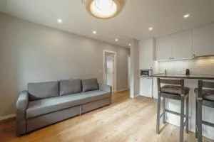 Crystal Palace Garden Stylish Apartment by Vacationy - Massarelos