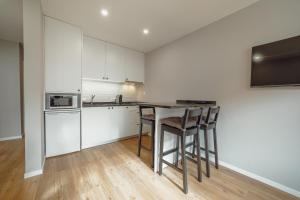 Crystal Palace Garden Stylish Apartment by Vacationy