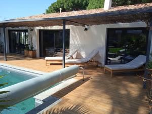 Villas Corner of paradise with heated swimming pool : photos des chambres