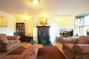 Riverside Cottage - Luxury Character Holiday Home