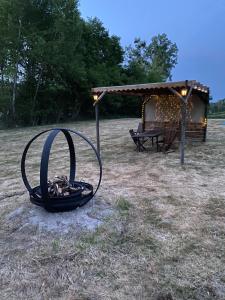 Campings Moulin Du Pommier Glamping & Camping : photos des chambres