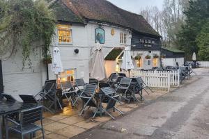 Canalside Manor House Annexe with Secure Parking