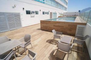 Best Apt Luxury Modern New 2BR Gym Pool 3mins SPGG