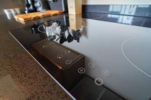 Best Apt Luxury Modern New 2BR Gym Pool 3mins SPGG