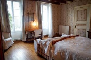 Maisons d'hotes Chambre confortable dans maison bourgeoise : Chambre Double - Vue sur Jardin