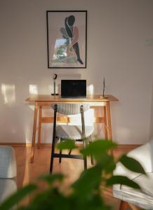 Spacious, quiet and bright apartment, close center - backyard parking - Mokotów