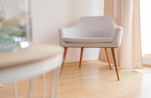 Spacious, quiet and bright apartment, close center - backyard parking - Mokotów