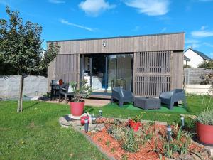 La cabane au fond du jardin - 300m de la plage