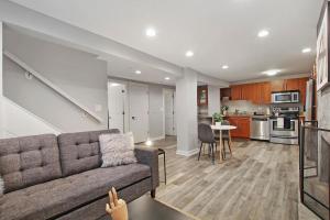 One-Bedroom Apartment room in Chic 1BR Apartment With Modern Comforts - Barry GA