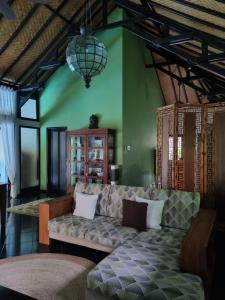 Villa Jati - Private Poolside Villa Central Lovina