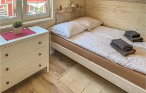 Beautiful home in Debki with WiFi and 2 Bedrooms