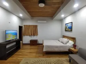 Rusteak Living Retreat in natural and peaceful setting in Canafistula - Cañafístula