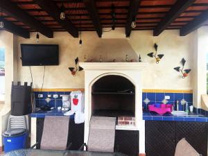 Colonial Charm in Antigua - women only