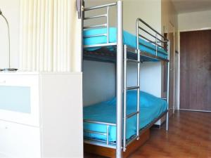 Studio cabine avec terrasse et parking, à 250 m de la plage dAiguebelle, Le Lavandou - FR-1-251-187