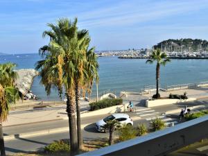 Appartements Appartement Cavalaire-sur-Mer, 2 pieces, 4 personnes - FR-1-226B-130 : photos des chambres