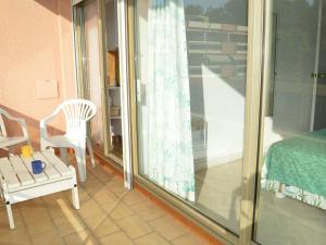 Appartements Appartement Cavalaire-sur-Mer, 2 pieces, 4 personnes - FR-1-226B-130 : photos des chambres