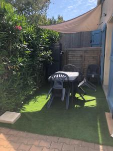 Maisons de vacances Villa Tim avec piscine commune et a deux pas de la plage : photos des chambres