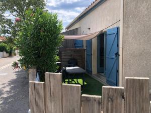 Maisons de vacances Villa Tim avec piscine commune et a deux pas de la plage : photos des chambres