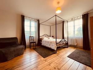 Appart'hotels Gites & Suites - Plaisir - Domaine de la Villa du Moulin de Champie : photos des chambres