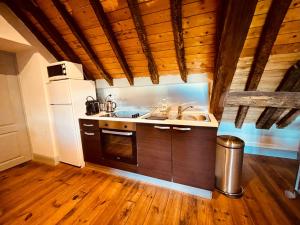 Appart'hotels Gites & Suites - Plaisir - Domaine de la Villa du Moulin de Champie : Suite (2 Adultes) - Glycine