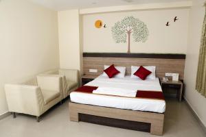 HOTEL GREEN TREES