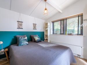 Bungalow near Marina and Beach Kamperland