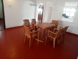 MercuryFM 102 house Jaffna - Moris Lane